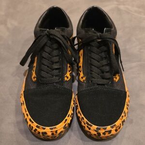 Vans Old Skool Leopard Sneakers
